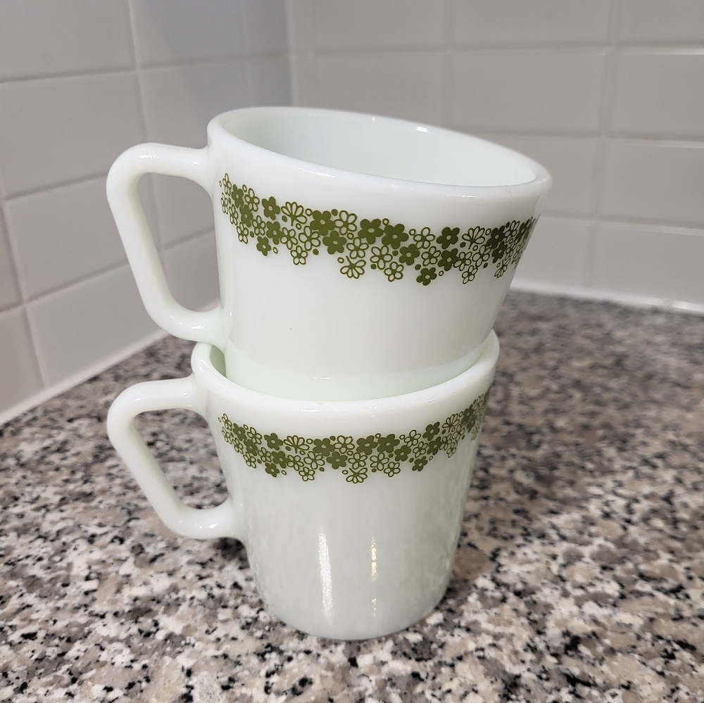 PYREX Green Crazy Daisy Set of 2 Milk/Coffee Mugs